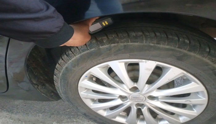 2014 Maruti Ciaz ZXI, Petrol, Manual, 94,845 km, tyre