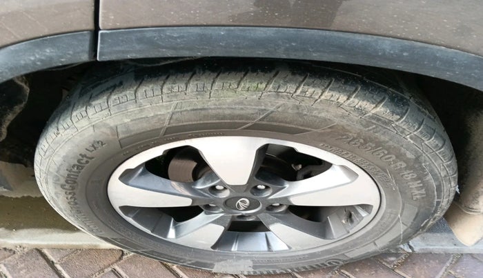 2019 Mahindra ALTURAS G4 4WD AT, Diesel, Automatic, 1,12,737 km, tyre