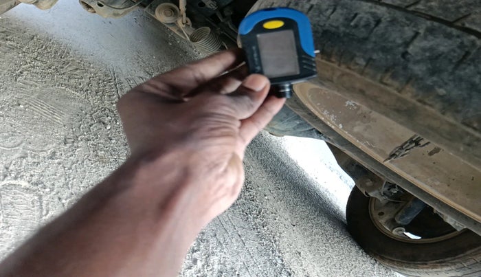 2014 Toyota Innova 2.5 ZX 7 STR, Diesel, Manual, 1,91,145 km, tyre