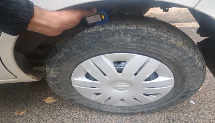 2021 Maruti Alto LXI CNG, Petrol, Manual, 1,31,874 km, tyre