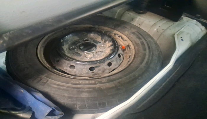 2021 Maruti Alto LXI CNG, Petrol, Manual, 1,31,874 km, tyre