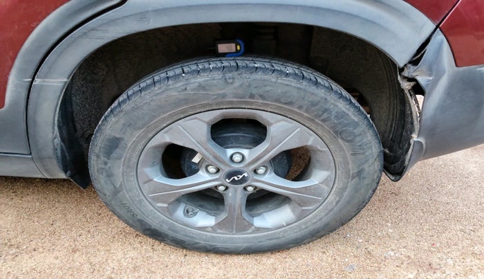 2021 KIA SELTOS HTK PLUS 1.5, Petrol, Manual, 17,101 km, tyre