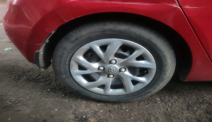 2017 Hyundai Grand i10 SPORTZ (O) 1.2 KAPPA VTVT, Petrol, Manual, 94,105 km, tyre