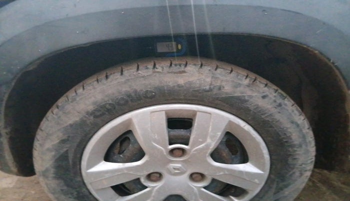 2016 Renault Kwid RXT 1.0 AMT, Petrol, Automatic, 1,09,652 km, tyre