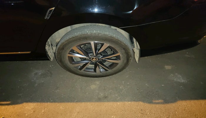 2024 Skoda SLAVIA STYLE 1.5L TSI DSG, Petrol, Automatic, 10,347 km, tyre