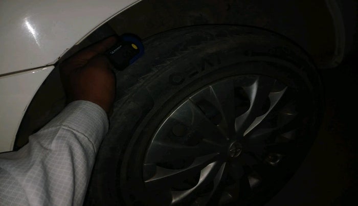 2015 Toyota Etios GD, Diesel, Manual, 2,09,402 km, tyre