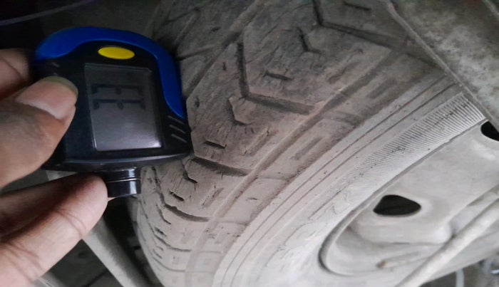 2017 Maruti Eeco 5 STR WITH A/C+HTR, Petrol, Manual, 63,496 km, tyre