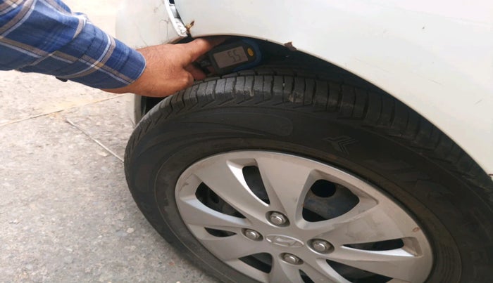 2011 Hyundai i10 SPORTZ 1.2, Petrol, Manual, 8,92,895 km, tyre