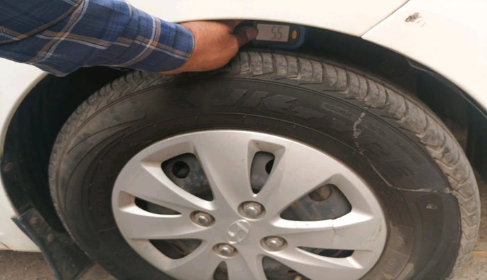 2011 Hyundai i10 SPORTZ 1.2, Petrol, Manual, 8,92,895 km, tyre