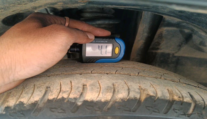 2023 Nissan MAGNITE XL, Petrol, Manual, 37,020 km, tyre