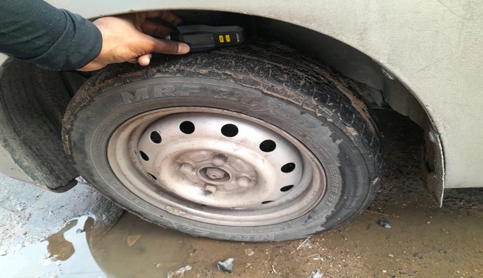 2010 Maruti Wagon R 1.0 LXI, Petrol, Manual, 1,54,532 km, tyre