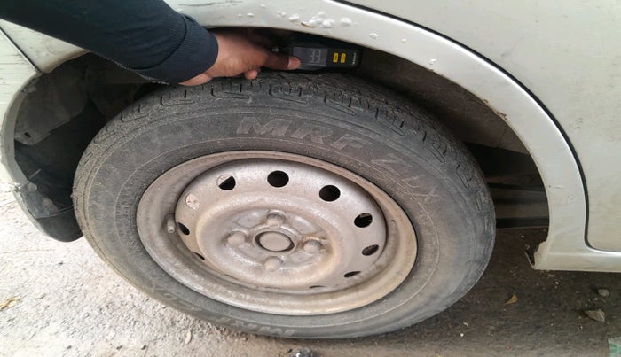 2010 Maruti Wagon R 1.0 LXI, Petrol, Manual, 1,54,532 km, tyre