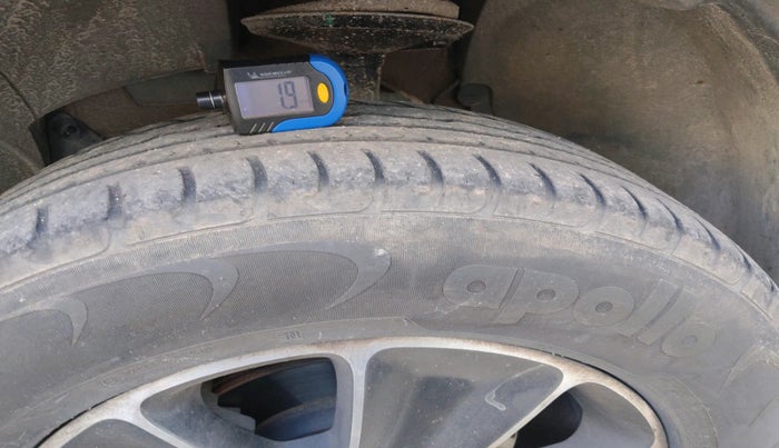 2019 Renault Duster RXS 1.5 PETROL MT, Petrol, Manual, 40,498 km, tyre