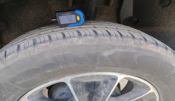 2019 Renault Duster RXS 1.5 PETROL MT, Petrol, Manual, 40,498 km, tyre