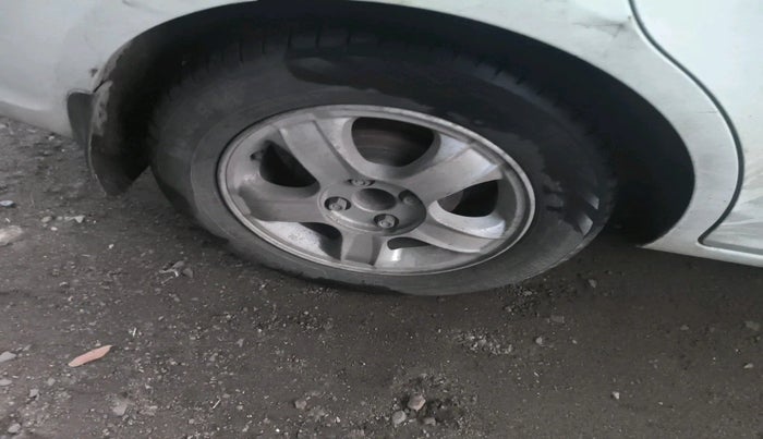 2010 Hyundai Verna VGT CRDI SX ABS, Diesel, Manual, 1,02,272 km, tyre