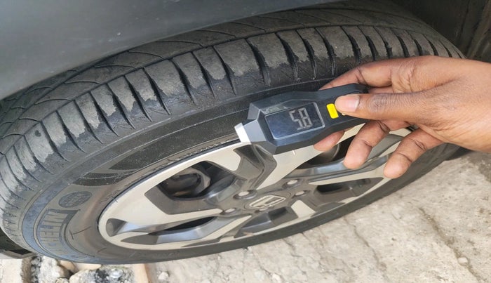 2016 Honda BR-V 1.5L I- DTEC V, Diesel, Manual, 90,761 km, tyre