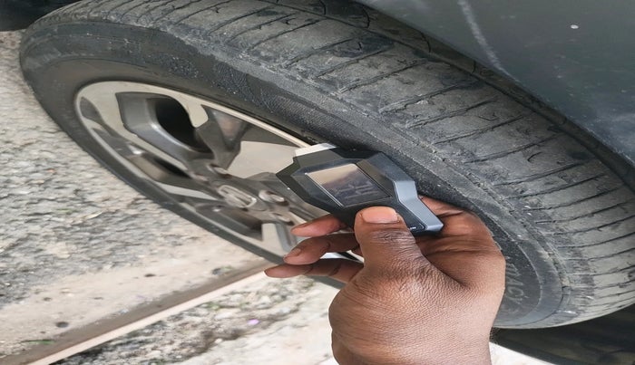 2016 Honda BR-V 1.5L I- DTEC V, Diesel, Manual, 90,761 km, tyre