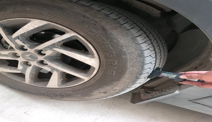 2025 Mahindra XUV 3XO AX5 1.2 L TCMPFI AT, Petrol, Automatic, 4,781 km, tyre