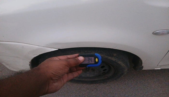 2014 Toyota Etios G, Petrol, Manual, 86,150 km, tyre