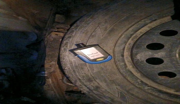 2014 Toyota Etios G, Petrol, Manual, 86,150 km, tyre