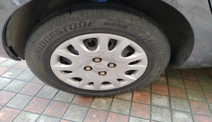 2011 Hyundai i20 MAGNA 1.2, Petrol, Manual, 54,662 km, tyre