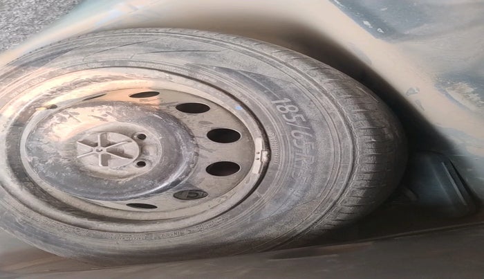 2018 Maruti IGNIS ZETA 1.2, Petrol, Manual, 76,681 km, tyre