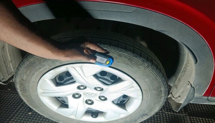 2020 Hyundai VENUE S 1.2, Petrol, Manual, 39,709 km, tyre