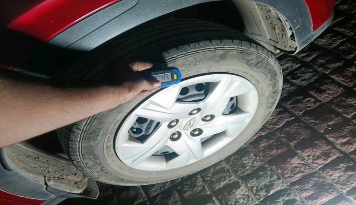 2020 Hyundai VENUE S 1.2, Petrol, Manual, 39,709 km, tyre