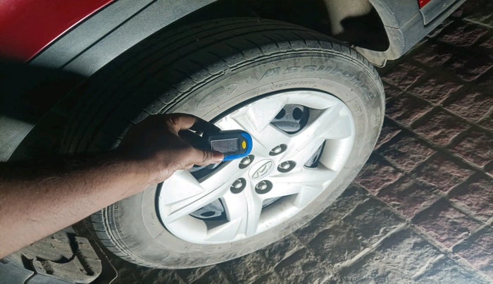 2020 Hyundai VENUE S 1.2, Petrol, Manual, 39,709 km, tyre