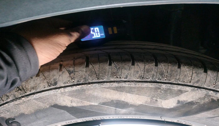 2024 KIA SONET HTK (O) 1.2 Petrol MT, Petrol, Manual, 15,998 km, tyre