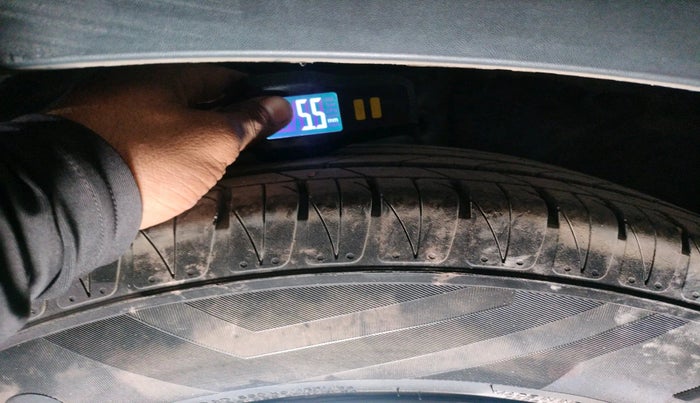 2024 KIA SONET HTK (O) 1.2 Petrol MT, Petrol, Manual, 15,998 km, tyre