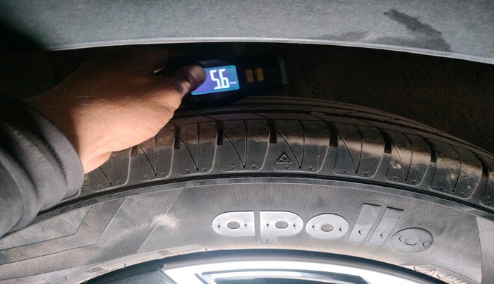 2024 KIA SONET HTK (O) 1.2 Petrol MT, Petrol, Manual, 15,998 km, tyre