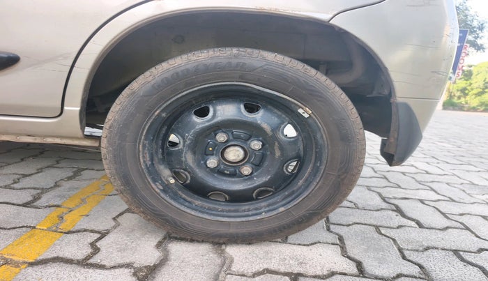 2012 Maruti Alto K10 LXI, Petrol, Manual, 51,177 km, tyre
