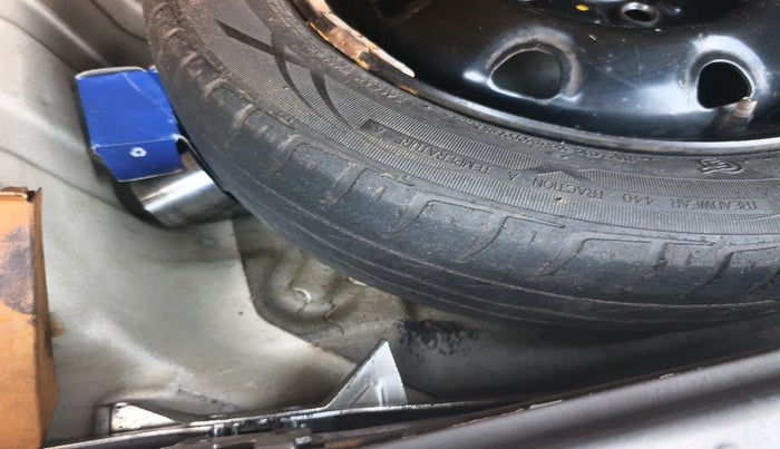 2012 Maruti Alto K10 LXI, Petrol, Manual, 51,177 km, tyre