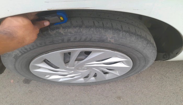 2020 Maruti Ertiga VXI SHVS, Petrol, Manual, 39,507 km, tyre