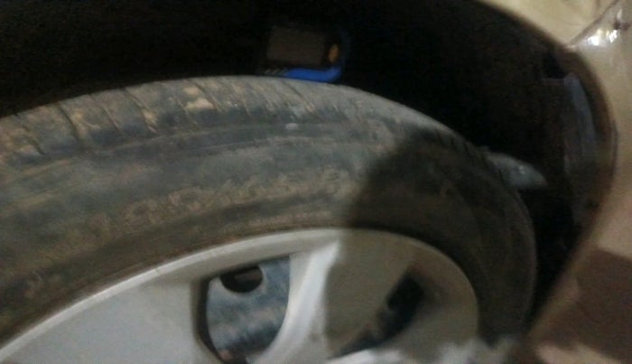 2015 Honda Mobilio 1.5L I-DTEC S, Diesel, Manual, 1,18,541 km, tyre