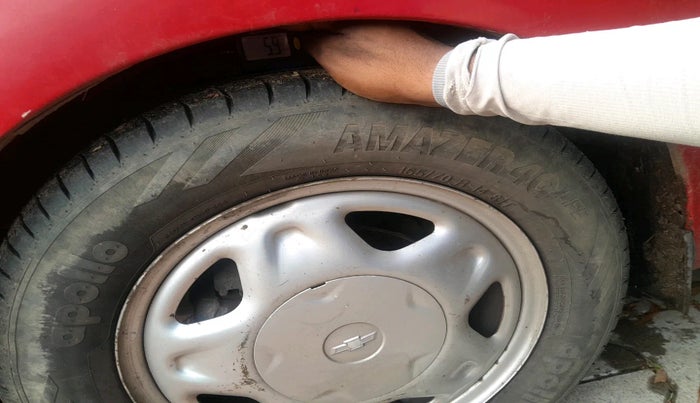 2010 Chevrolet Beat LT PETROL, Petrol, Manual, 1,72,539 km, tyre