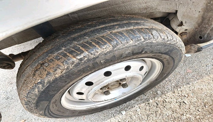 2022 Maruti S PRESSO LXI (O) CNG, Petrol, Manual, 1,53,104 km, tyre