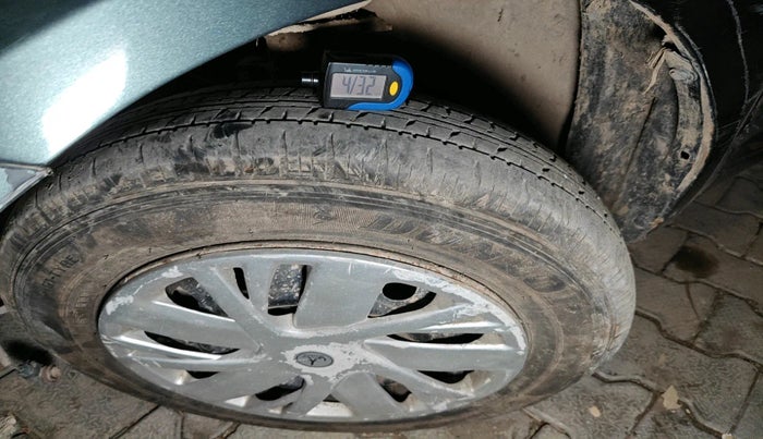 2010 Maruti Swift VXI, Petrol, Manual, 86,566 km, tyre