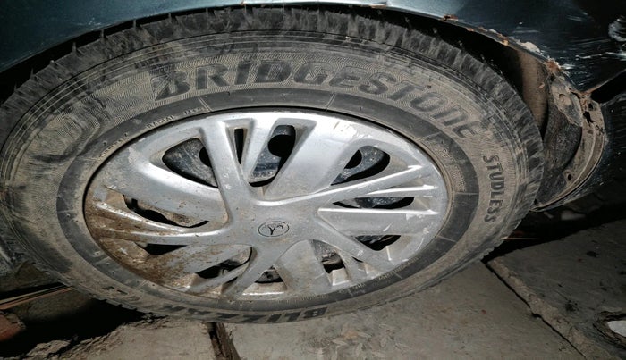 2010 Maruti Swift VXI, Petrol, Manual, 86,566 km, tyre