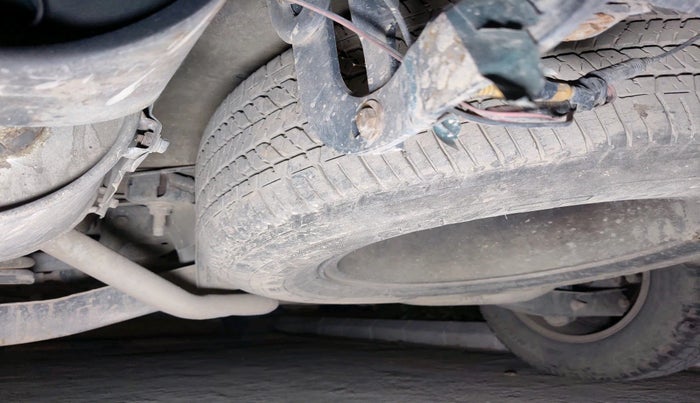 2014 Mahindra XUV500 W8, Diesel, Manual, 1,93,762 km, tyre