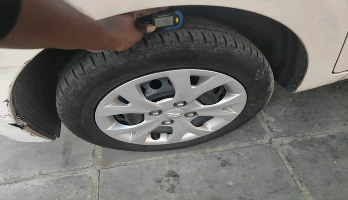 2013 Hyundai Grand i10 SPORTZ 1.2 KAPPA VTVT, Petrol, Manual, 43,306 km, tyre