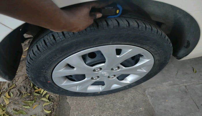 2013 Hyundai Grand i10 SPORTZ 1.2 KAPPA VTVT, Petrol, Manual, 43,306 km, tyre