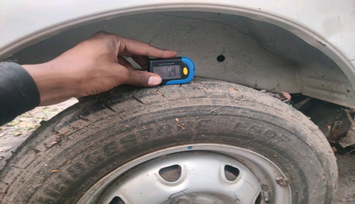 2011 Maruti Eeco 5 STR WITH A/C+HTR, Petrol, Manual, 1,234 km, tyre