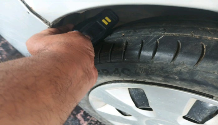 2011 Maruti Alto K10 VXI, Petrol, Manual, 1,77,467 km, tyre