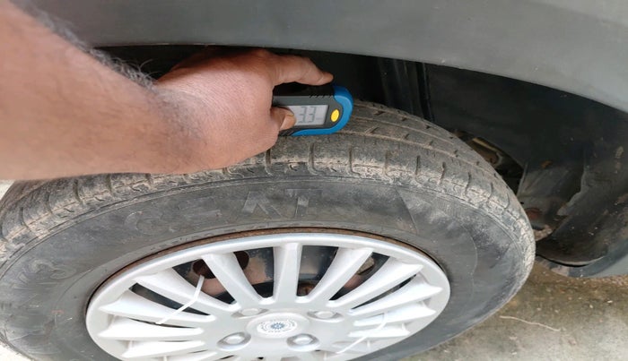 2016 Renault Kwid RXL, Petrol, Manual, 89,126 km, tyre