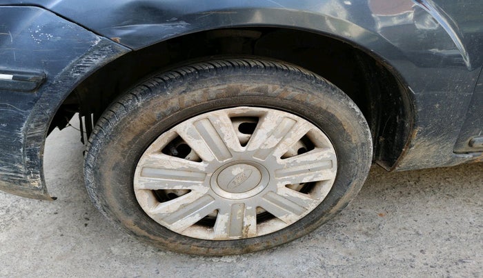 2010 Ford Figo LXI 1.4 DIESEL, Diesel, Manual, 1,47,437 km, tyre