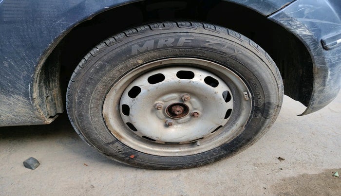 2010 Ford Figo LXI 1.4 DIESEL, Diesel, Manual, 1,47,437 km, tyre