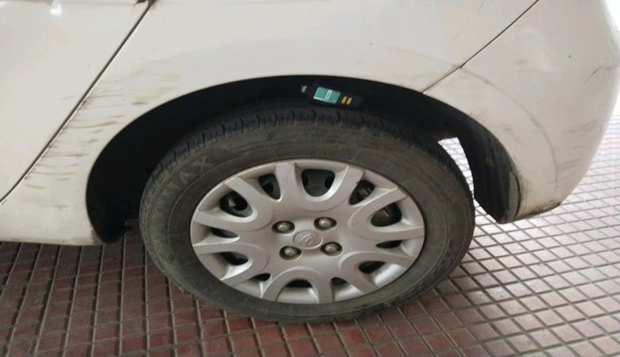 2011 Hyundai i20 MAGNA 1.2, Petrol, Manual, 61,424 km, tyre