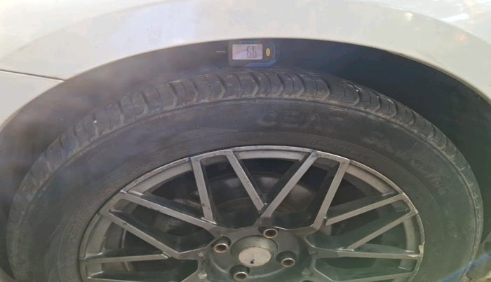 2016 Maruti Ciaz VDI SHVS, Diesel, Manual, 1,19,527 km, tyre